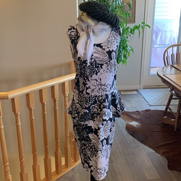 ✨Peplum Top w/ Pencil Skirt & high low Black Sweater bundle✨ - Picture 3 of 17